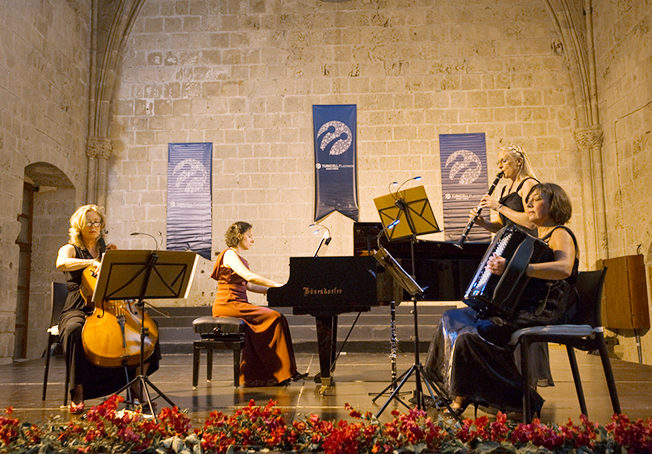 north-cyprus-danish-quartet-tango-catz-bellapais-abbey