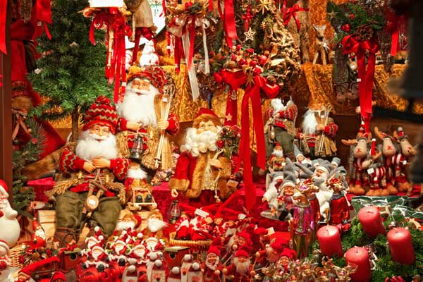 christmas-stall-lambousa-market-north-cyprus1