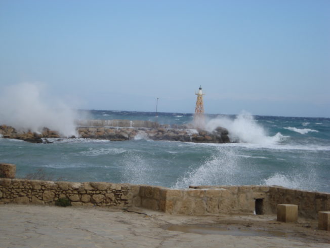 north-cyprus-stormy-seas-kyrenia-harbour