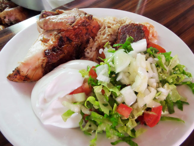 magarina-Bulli-chicken-sallad-yogurt