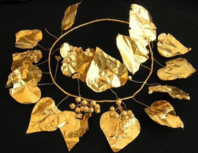 north-cyprus-Golden-ivyleaf-crown-Soli