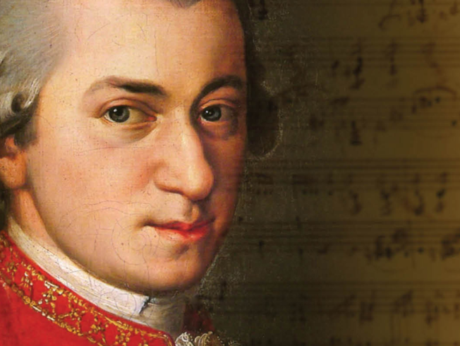 Presidential Symphony Orchestra plays Mozart